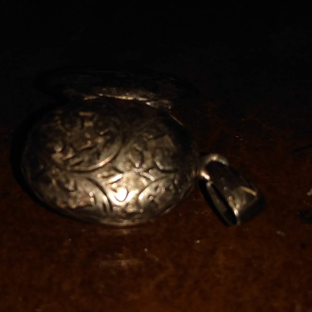 VINTAGE LOCKET - Picture 5 of 7